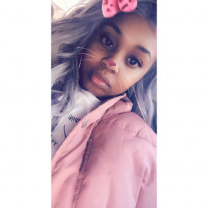 Meet your Posher, Amina